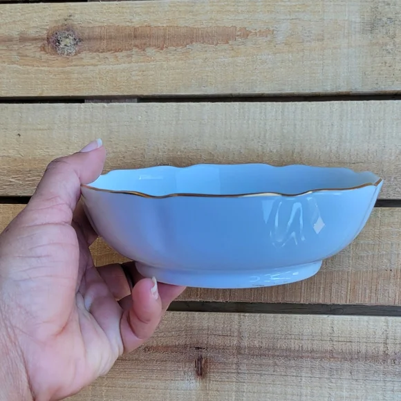 Vintage Japanese Flower-Shaped Bowl With Koi Fish Gold Trim Marked Hasshu-Gama - Picture 13 of 16